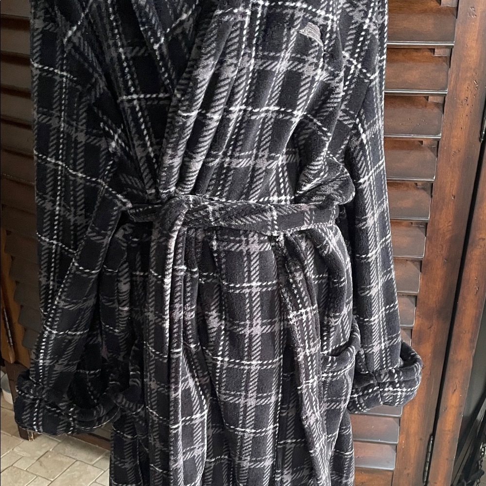 Tommy Bahama Warm Plush Flannel Men’s Robe L / XL - Picture 4 of 7